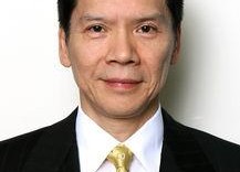 向华强是个人资料,影视界传奇人物，从武打明星到幕后大亨的蜕变之路